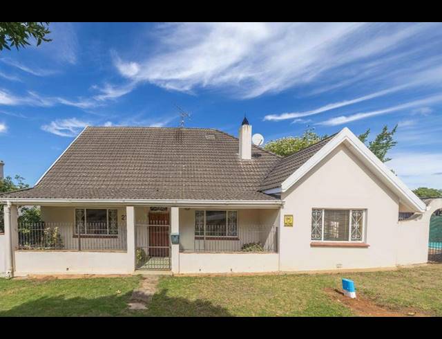 3 BEDROOM HOUSE FOR SALE IN KINGSWOOD